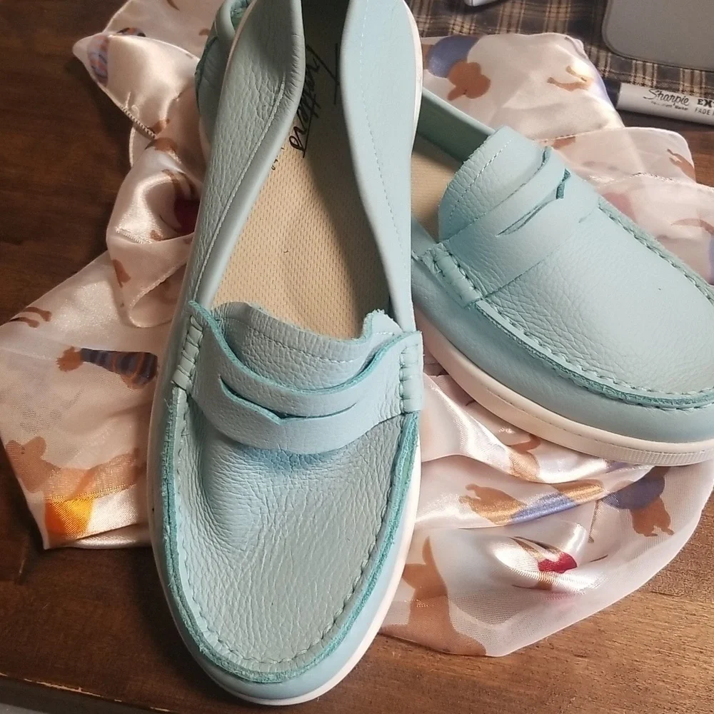 Trotters Leather Dina Penny Loafer Womens 7.5 Wide